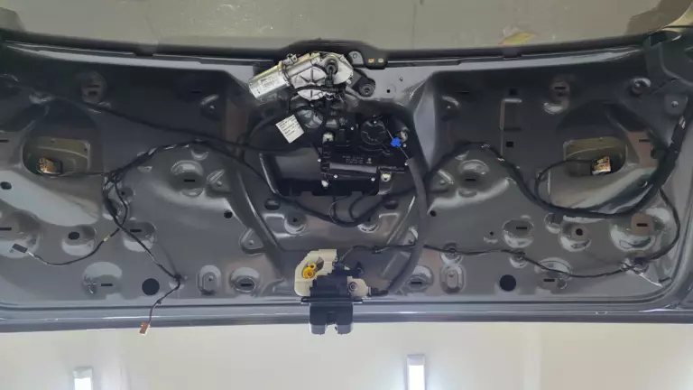 Шумоизоляция дверей Audi Q7-5
