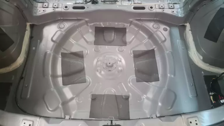 Шумоизоляция багажника GAC GS3-1
