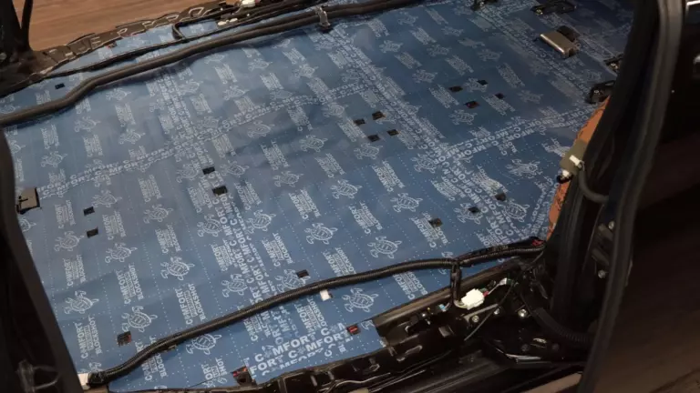 Шумоизоляция пола Honda Stepwgn-3
