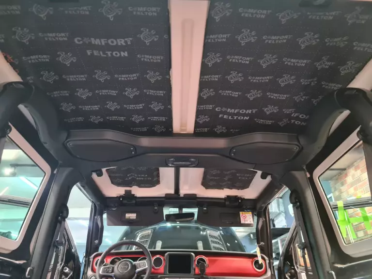 Шумоизоляция крыши Jeep Wrangler Rubicon-2