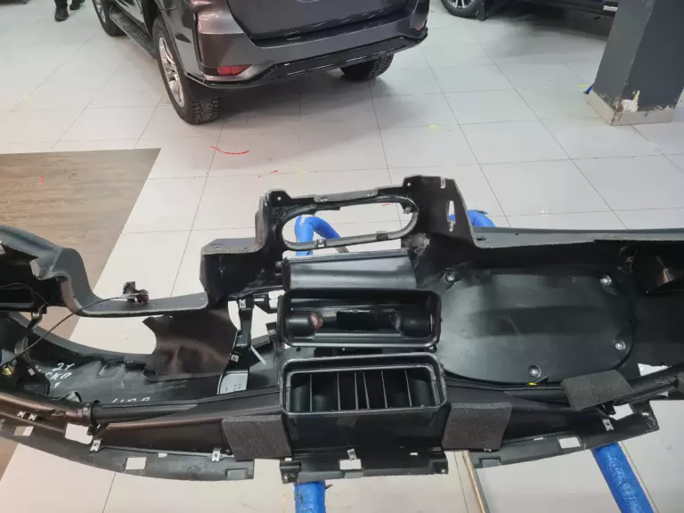 Шумоизоляция торпедо LADA Niva Travel-1