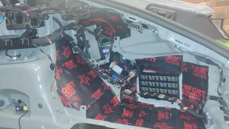 Шумоизоляция багажника Porshe Panamera Tubro S-4