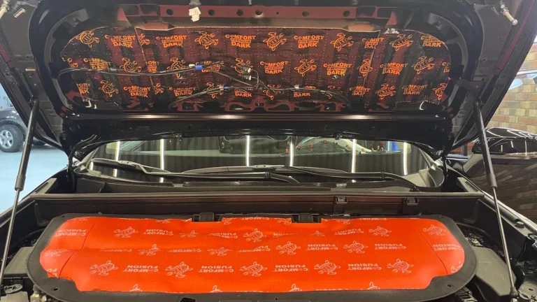 Шумоизоляция капота Toyota Rav 4 2021