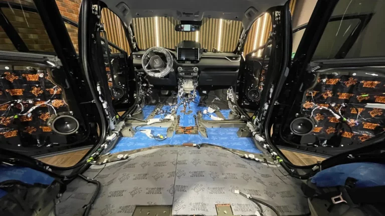 Шумоизоляция пола Toyota Rav 4 2021-7
