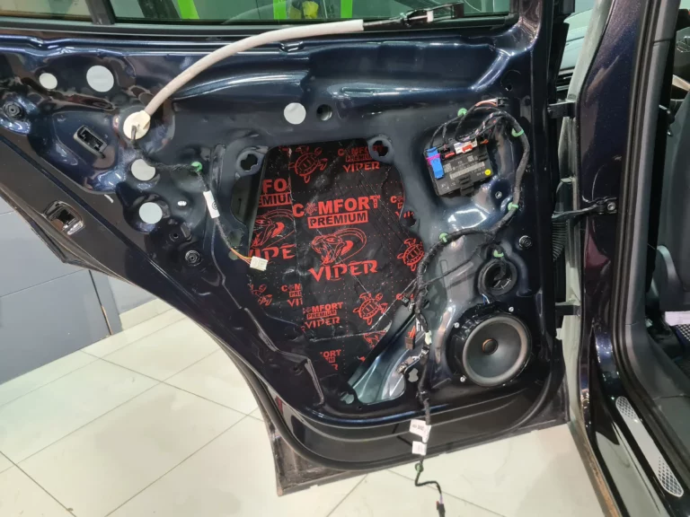 Volkswagen id4 двер 7