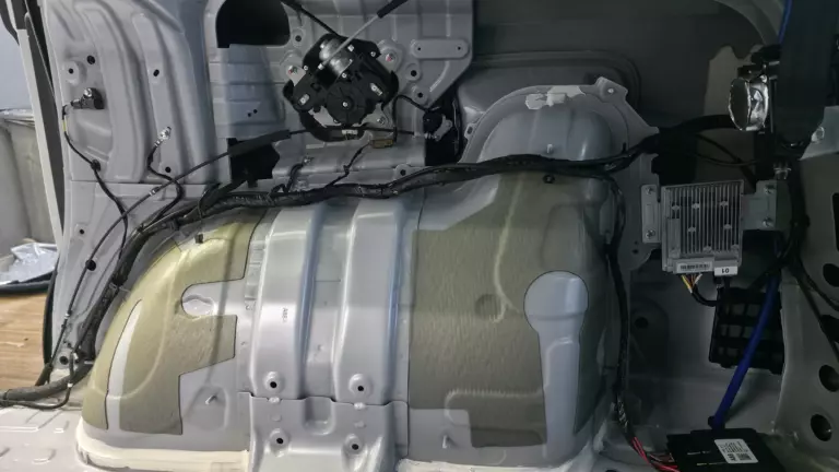 Шумоизоляция багажника Gac m8-1