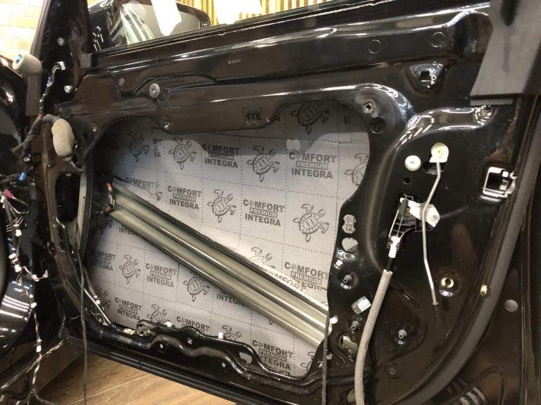 Шумоизоляция дверей BMW 750 LD