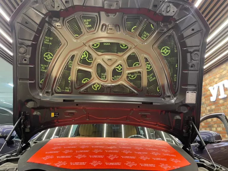 Шумоизоляция капота Volvo S90-1